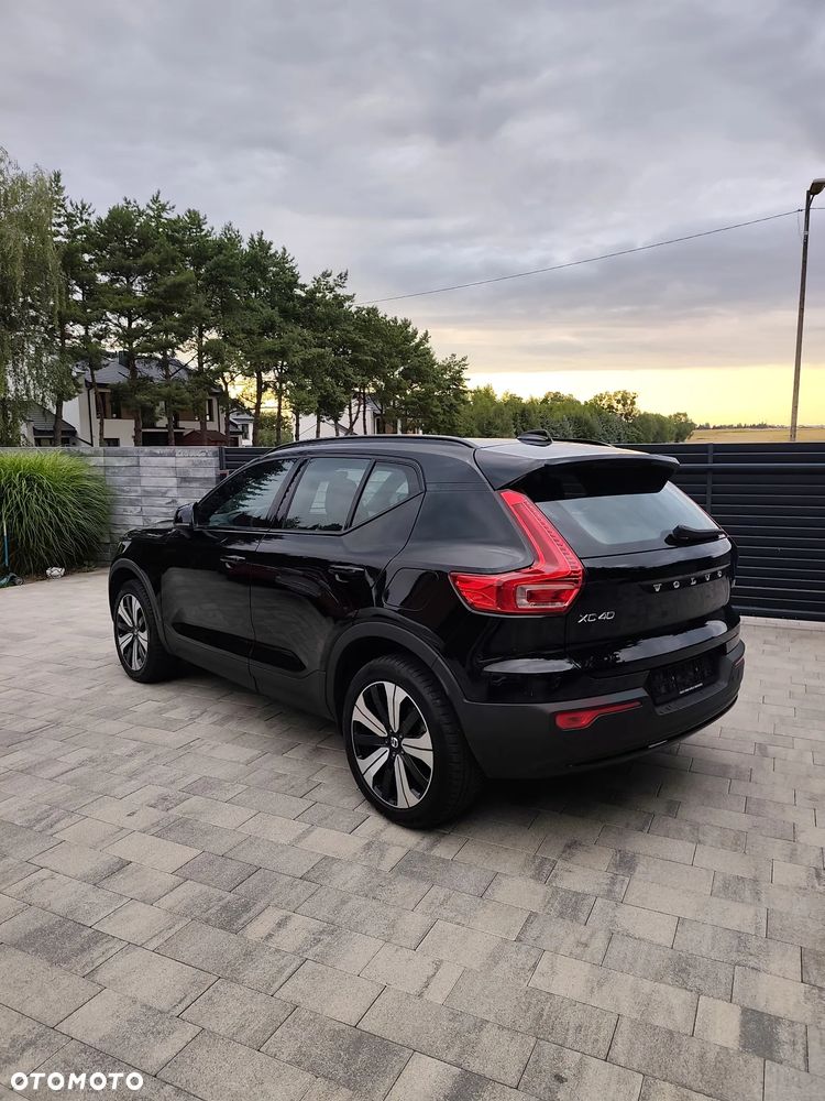 Volvo XC 40 82kWh P8 Recharge AWD Pro - 2