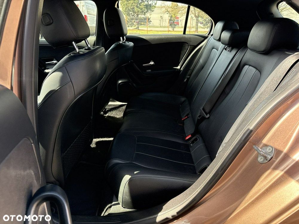 Mercedes-Benz Klasa A 200 4-Matic Style 8G-DCT - 15