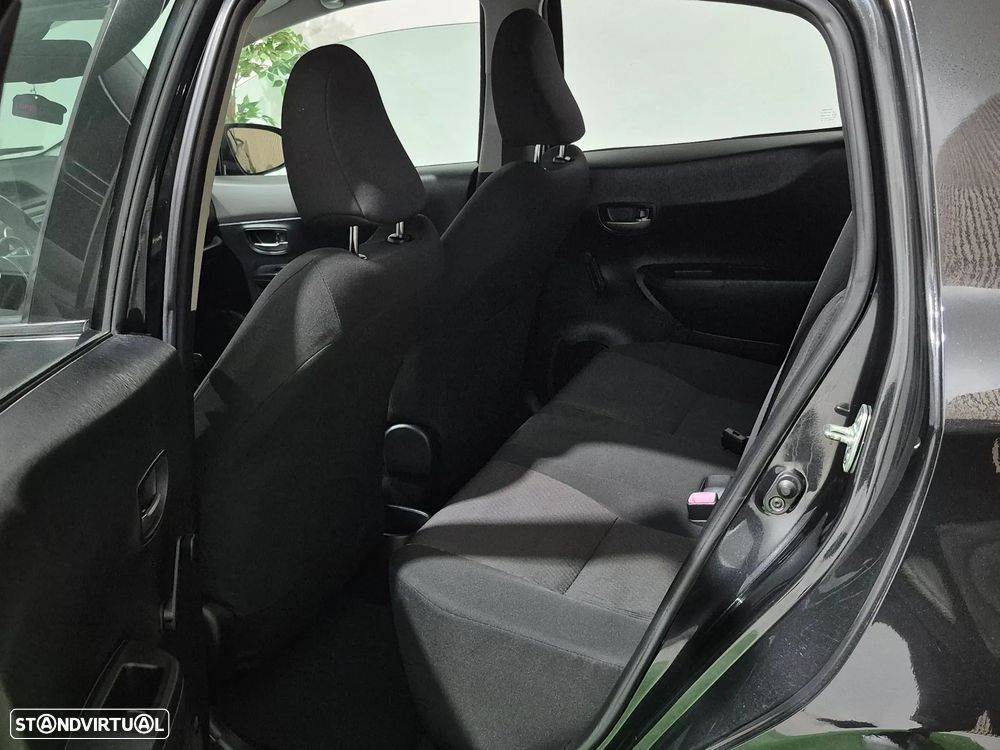 Toyota Yaris 1.4 D-4D Sport — fotografia 9