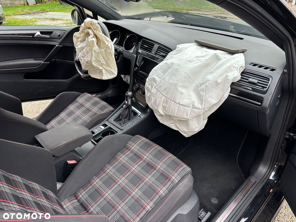Volkswagen Golf VII 2.0 TSI BMT GTI - 13