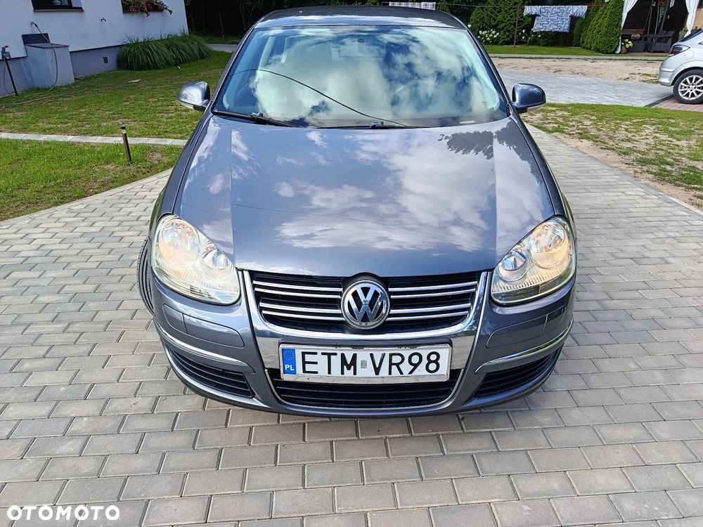 Volkswagen Jetta 1.6 Comfortline - 5
