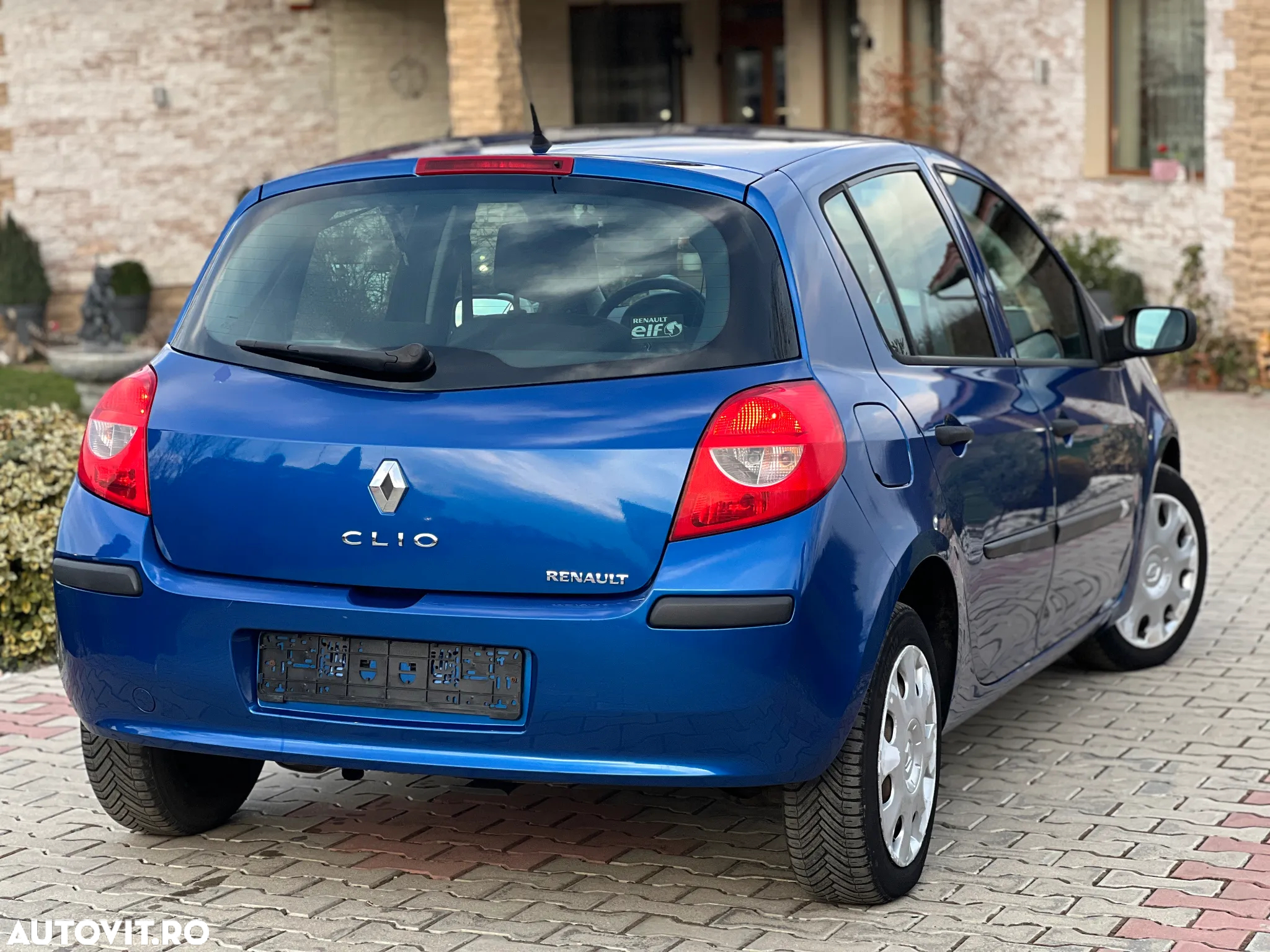 Renault Clio 1.2 16V 75 Collection - 4