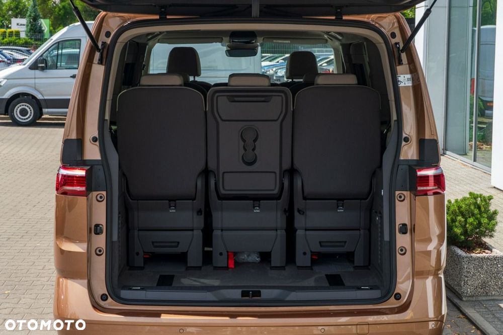 Volkswagen Multivan - 12