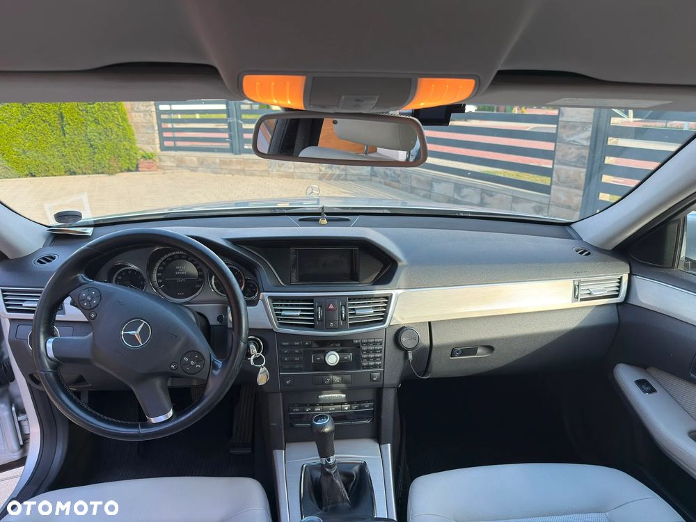 Mercedes-Benz Klasa E 250 CDI DPF BlueEFFICIENCY Avantgarde - 8