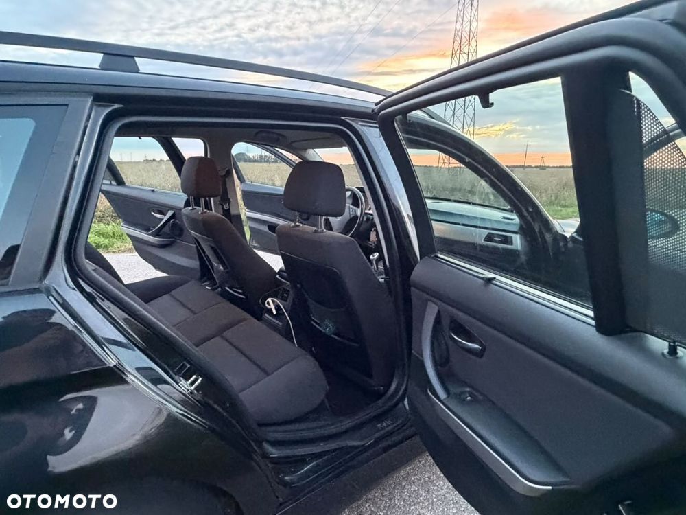 BMW Seria 3 320d - 17
