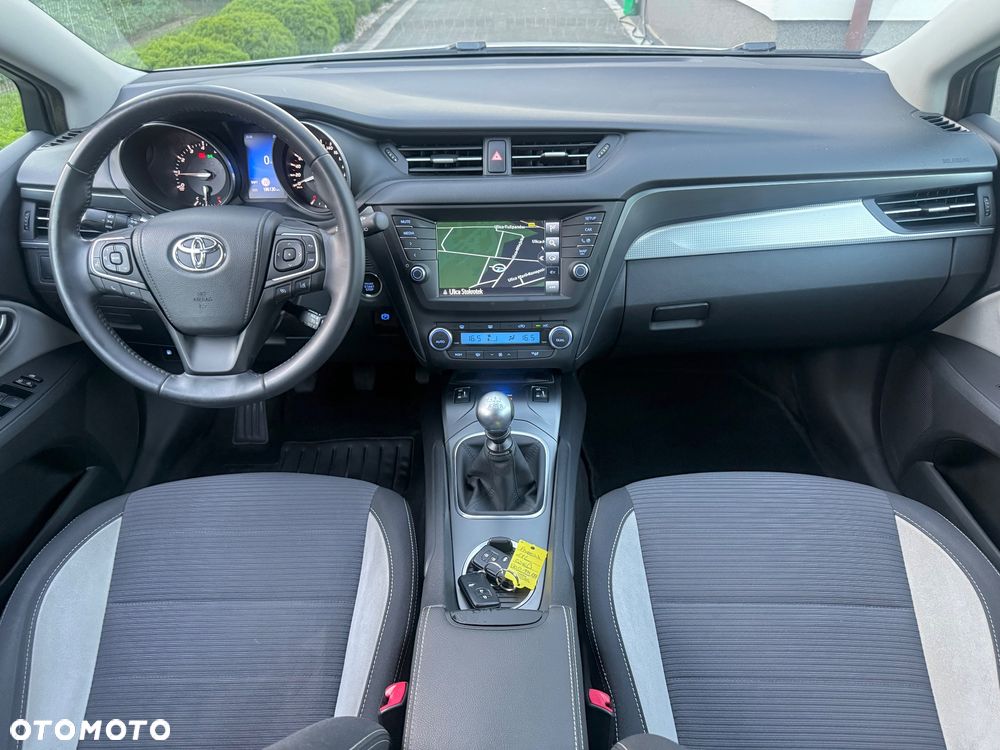 Toyota Avensis Touring Sports 1.8 Edition S+ - 10