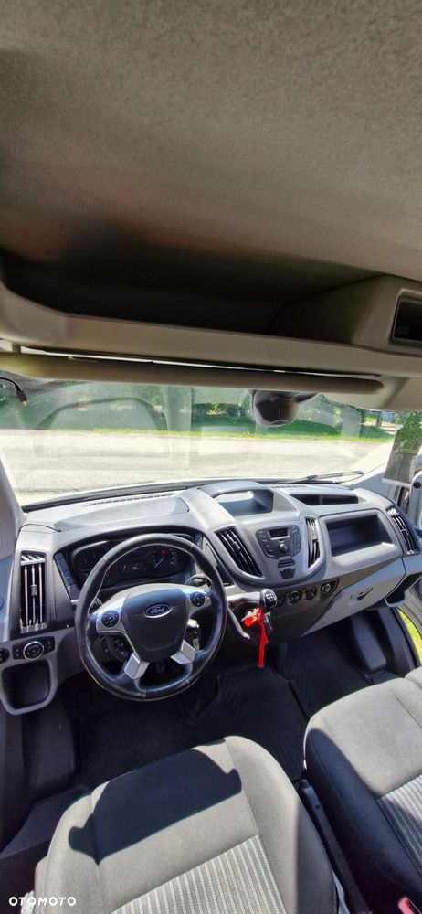 Ford Transit - 12