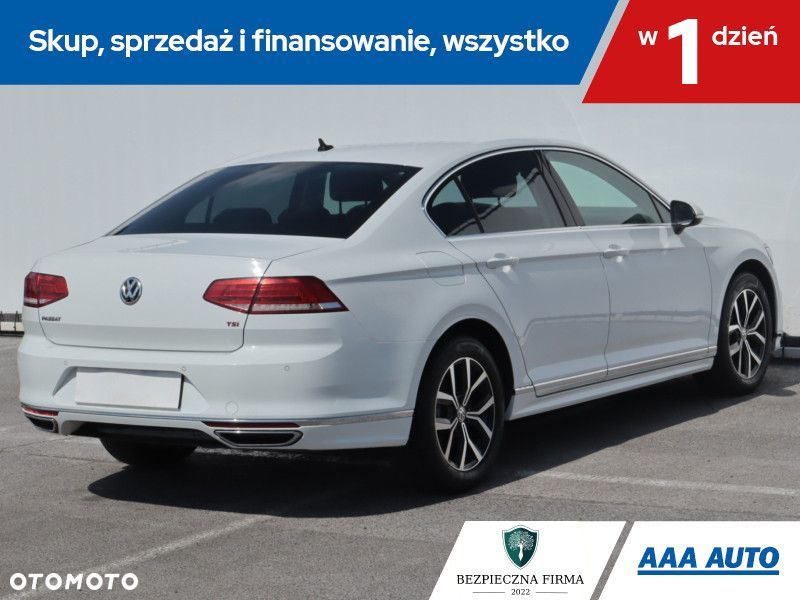 Volkswagen Passat - 7