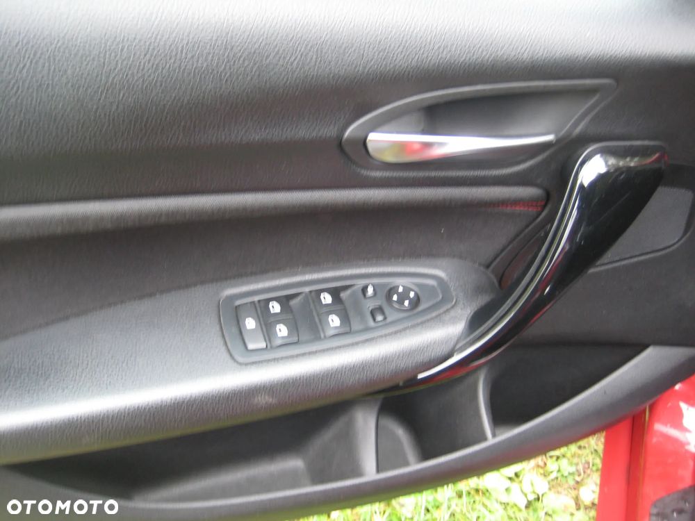 BMW Seria 1 116d Sport Line - 12