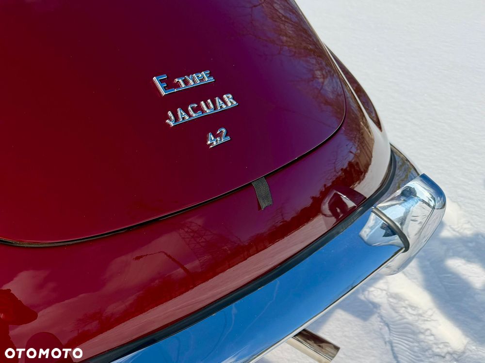 Jaguar E-Type - 8