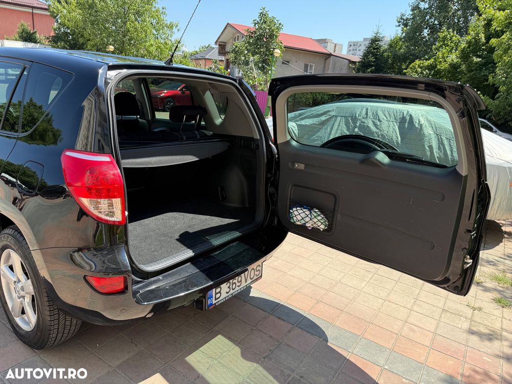Toyota RAV4 2.2 D-4D Executive - 14
