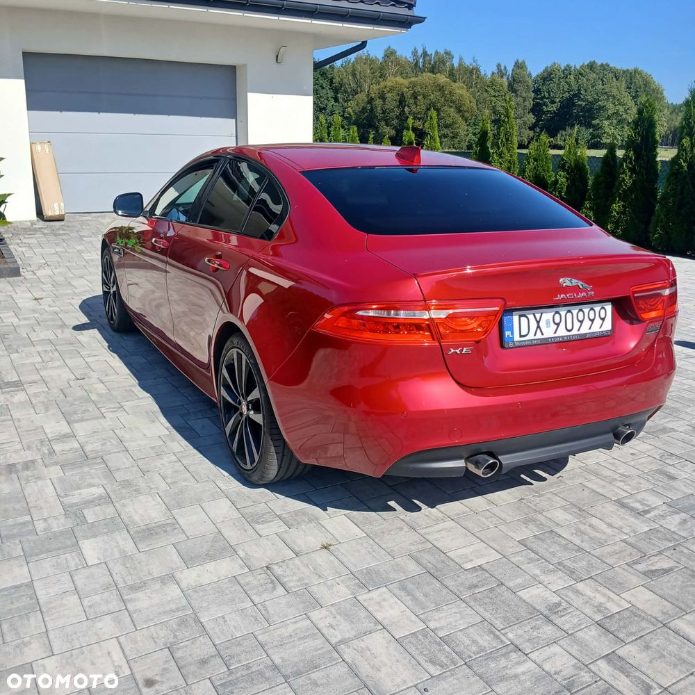 Jaguar XE 2.0 D AWD Prestige - 9