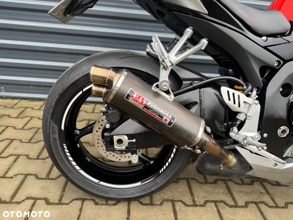 Suzuki GSX-R - 13