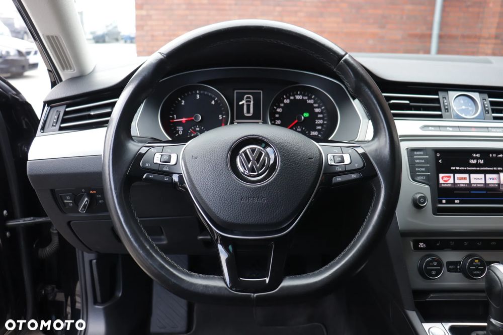 Volkswagen Passat 2.0 TDI (BlueMotion Technology) DSG Comfortline - 20