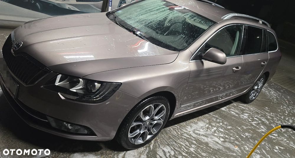 Skoda Superb 2.0 TDI Platinum DSG - 9