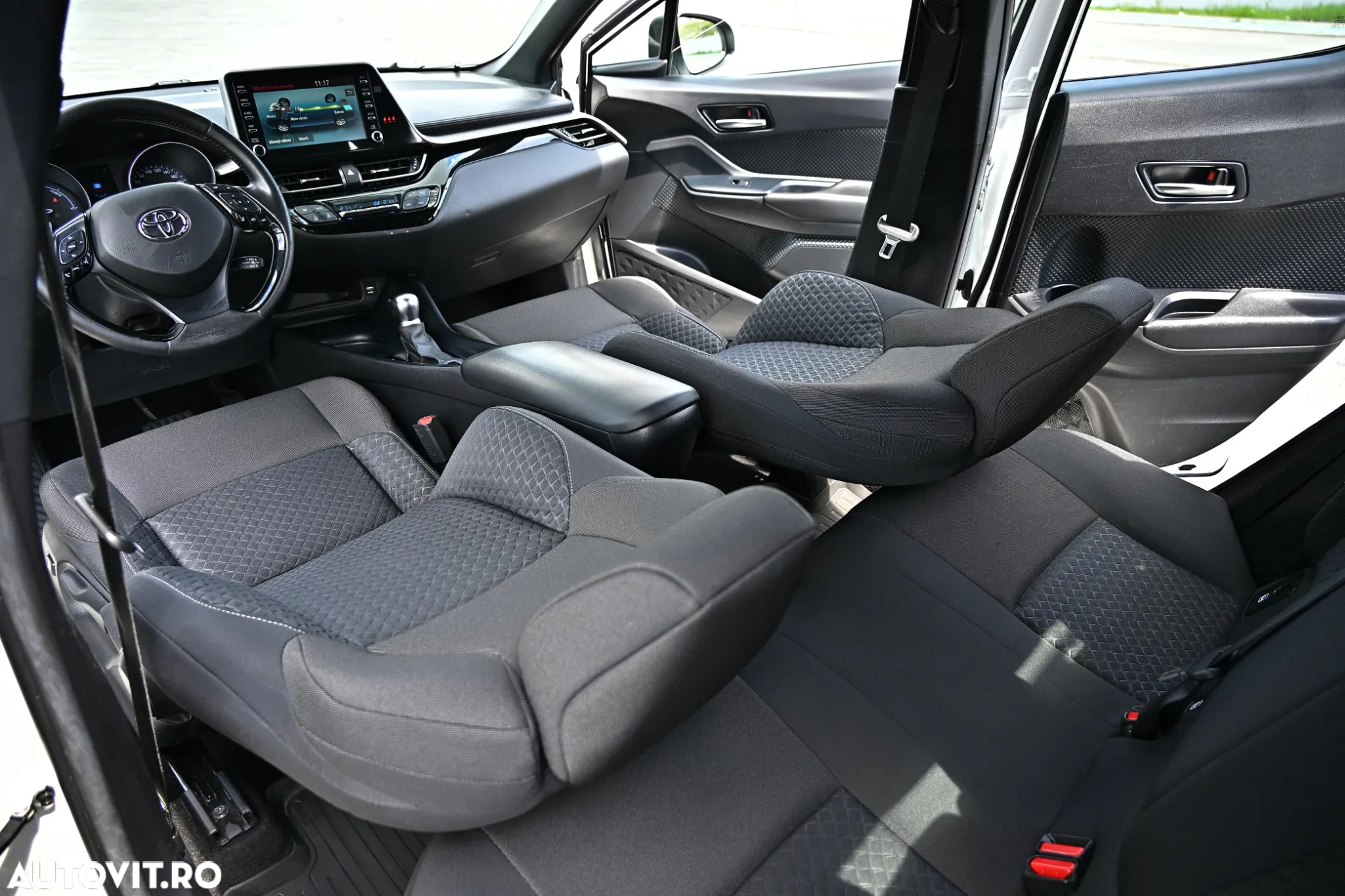 Toyota C-HR - 7
