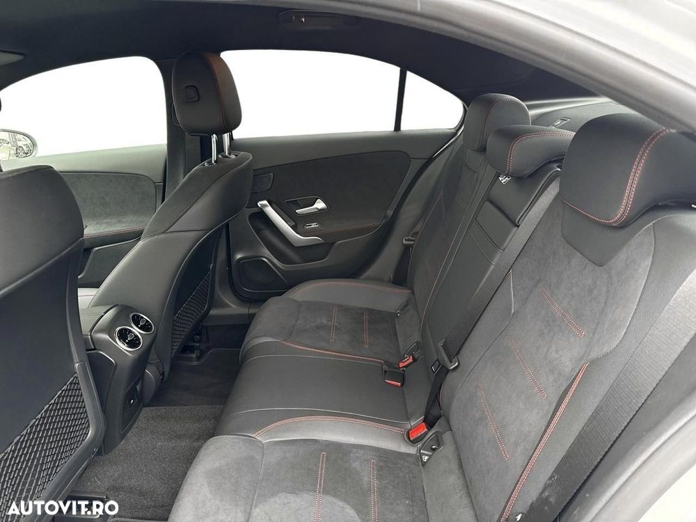 Mercedes-Benz A 220 - 11