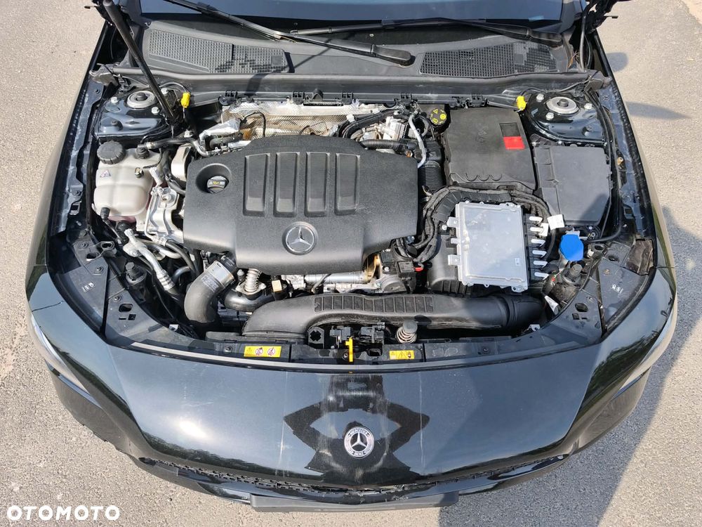 Mercedes-Benz CLA 200 d 8G-DCT AMG Line - 16