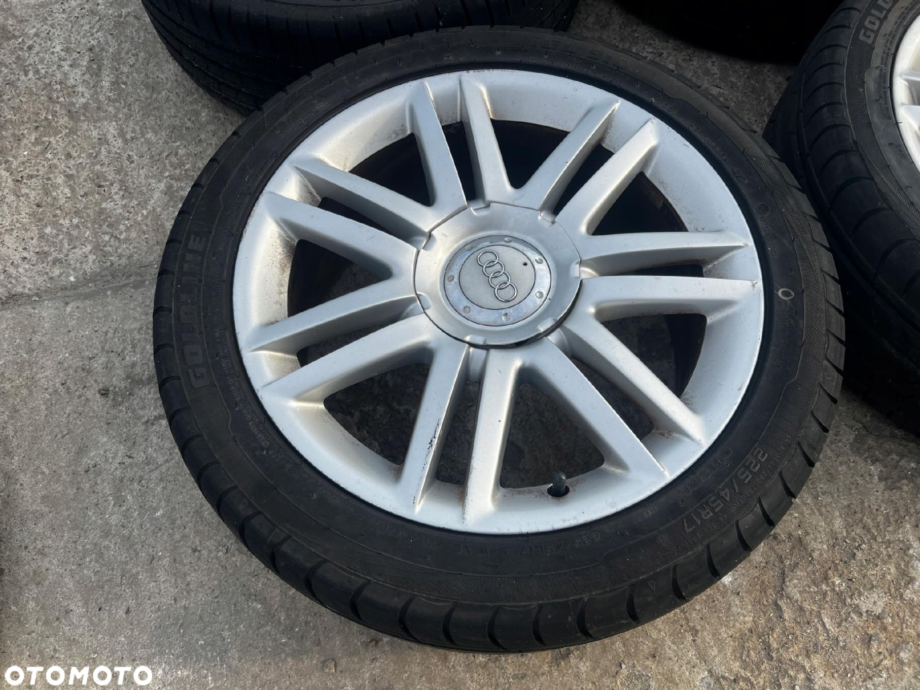 KOŁA FELGI OPONY LETNIE AUDI A3 8P 225/45 R17 - 2