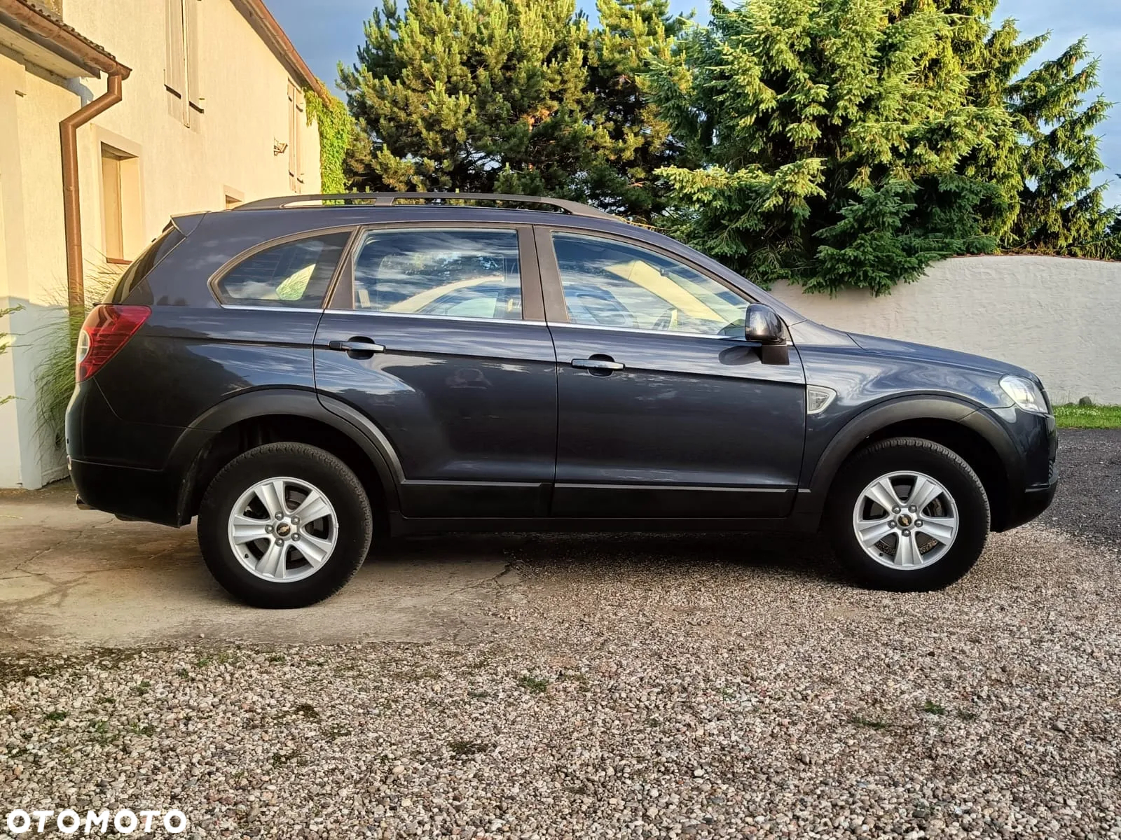 Chevrolet Captiva - 26