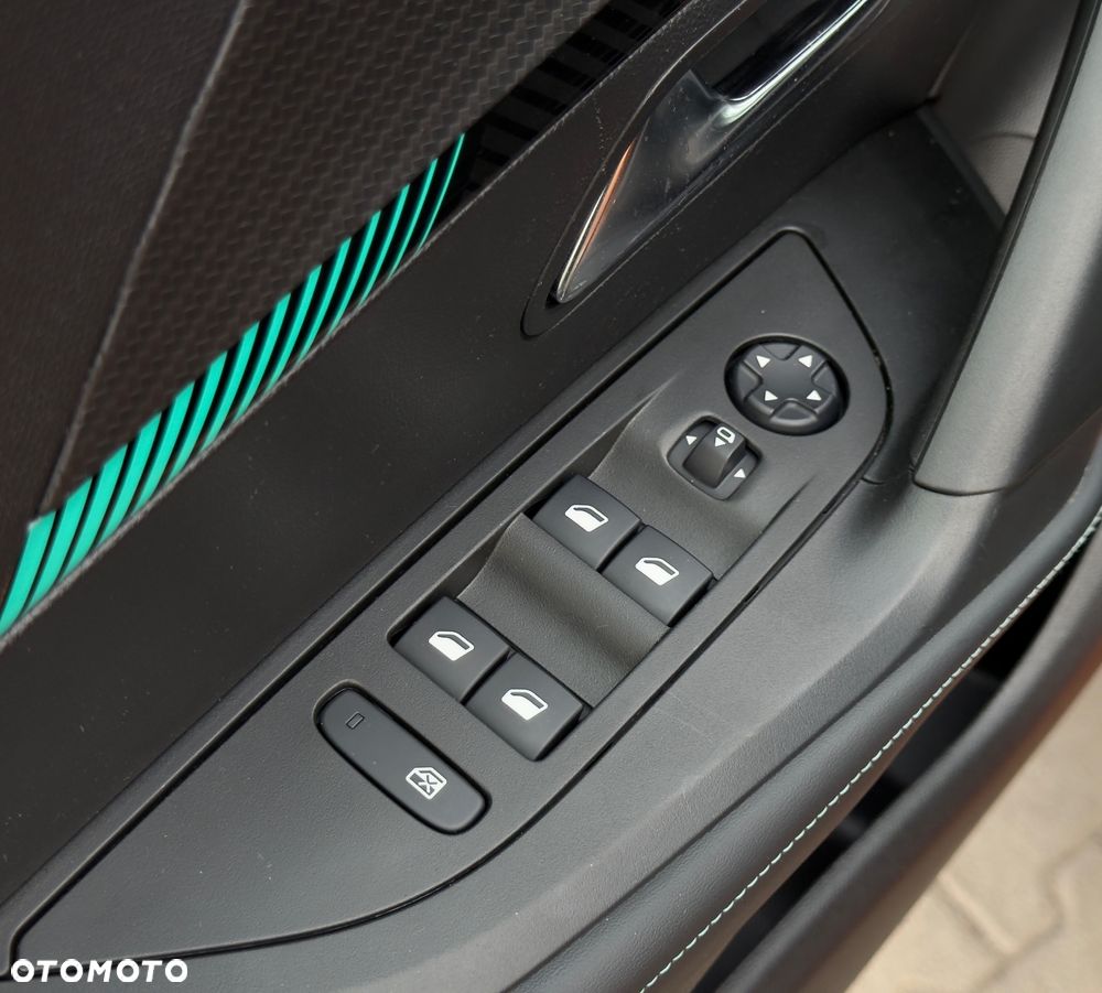 Peugeot 2008 PureTech 100 Stop&Start Allure - 28