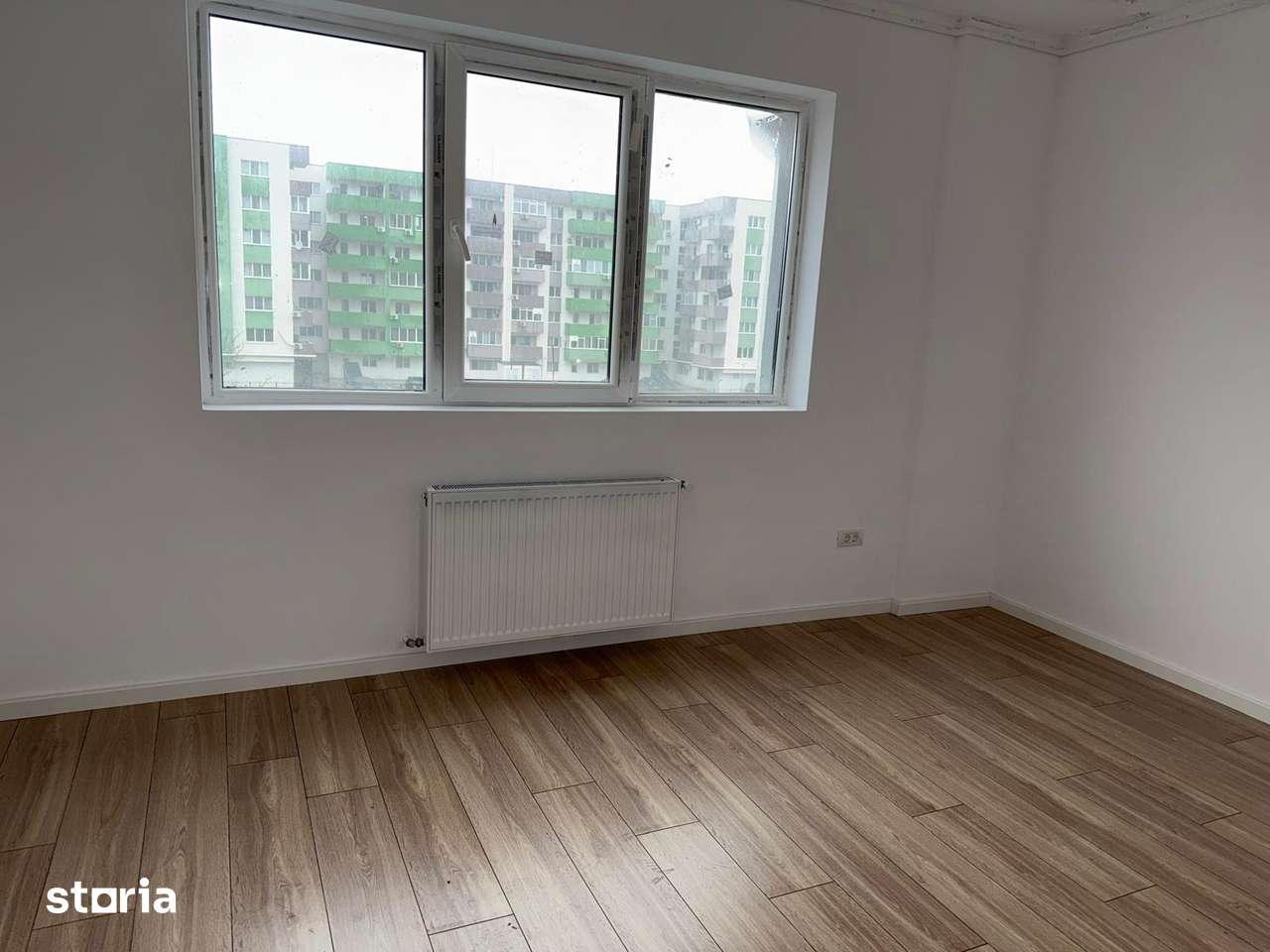 Apartament 3 camere predare in octombrie — fotografia 1