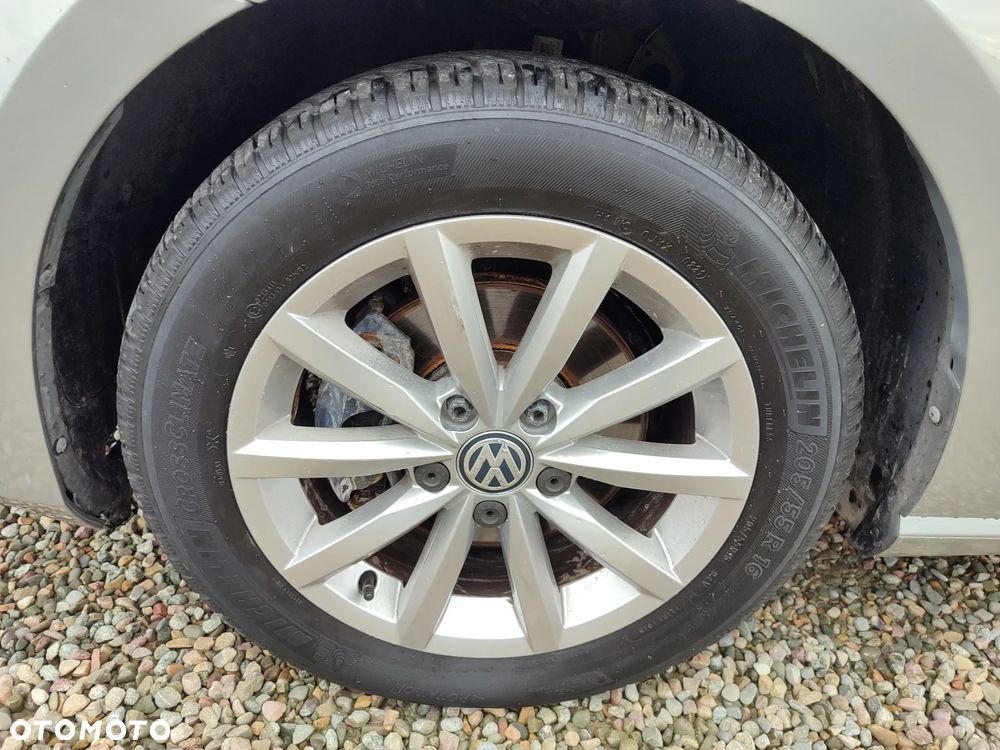 Volkswagen Golf 2.0 TDI BlueMotion Technology DSG Lounge - 27