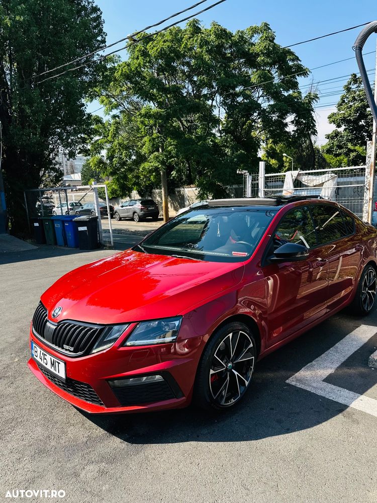 Skoda Octavia 2.0 TDI DSG RS - 1