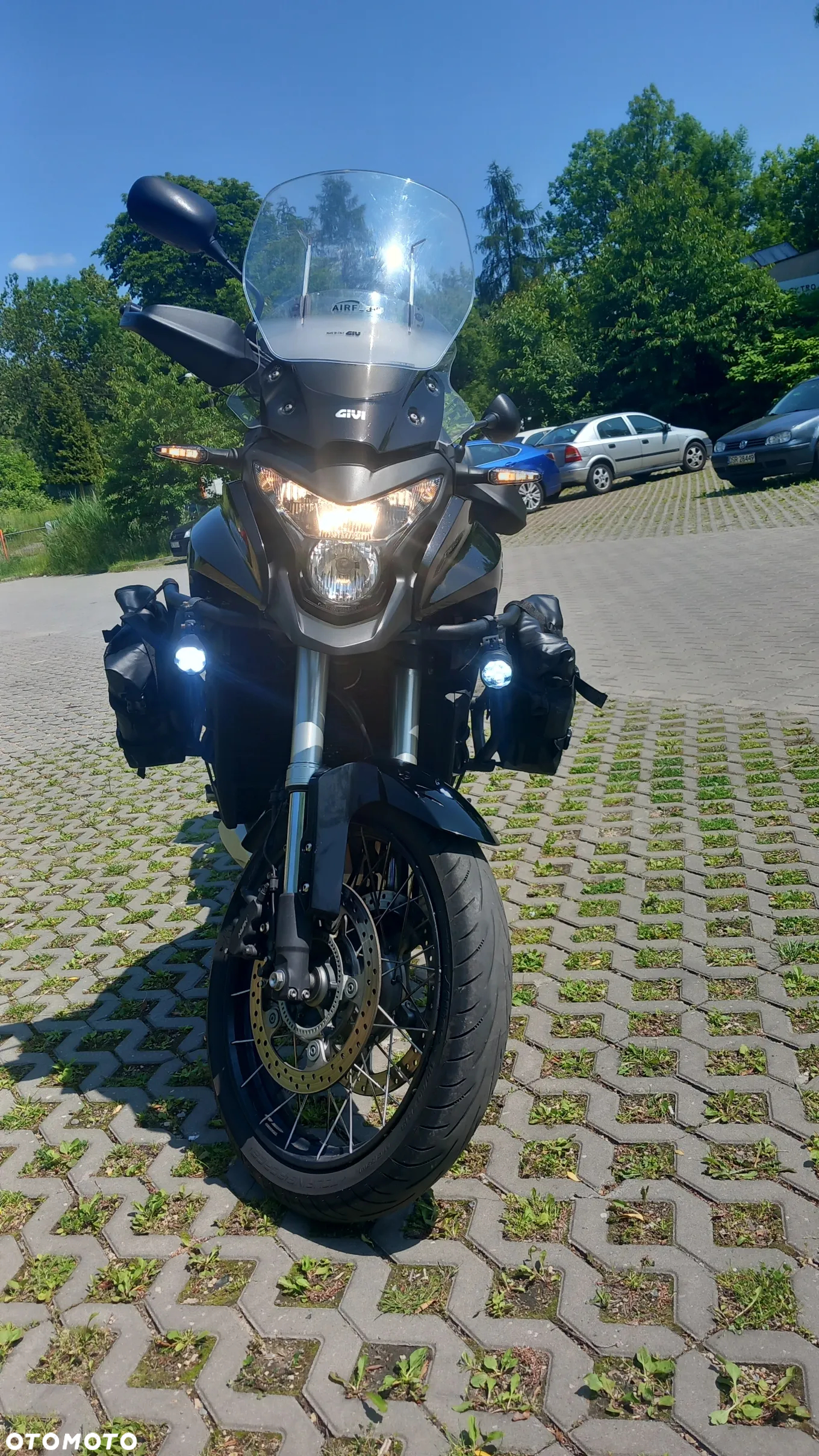Honda VFR - 12