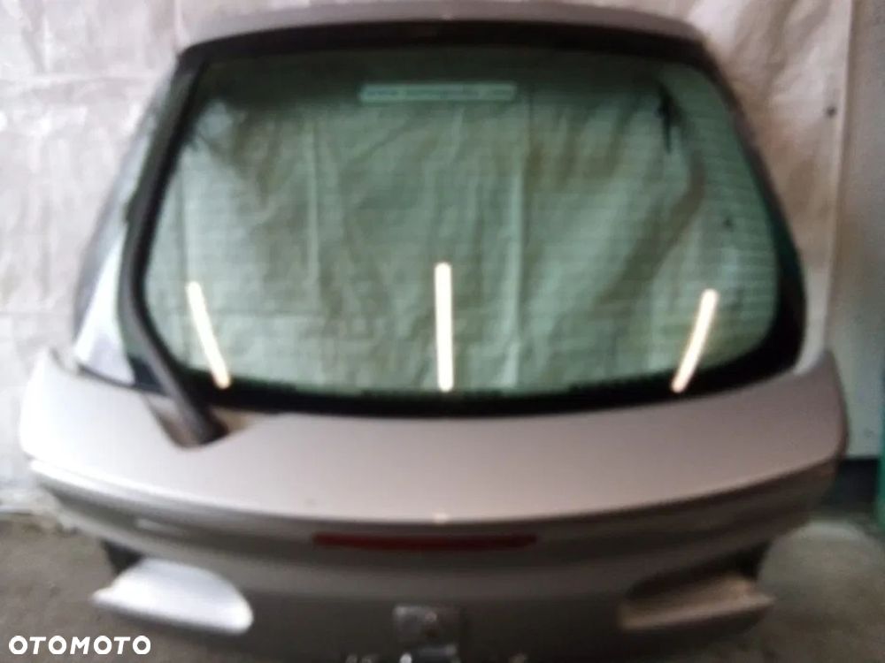 Klapa tylnia Renault LAGUNA 2 srebrna - 2