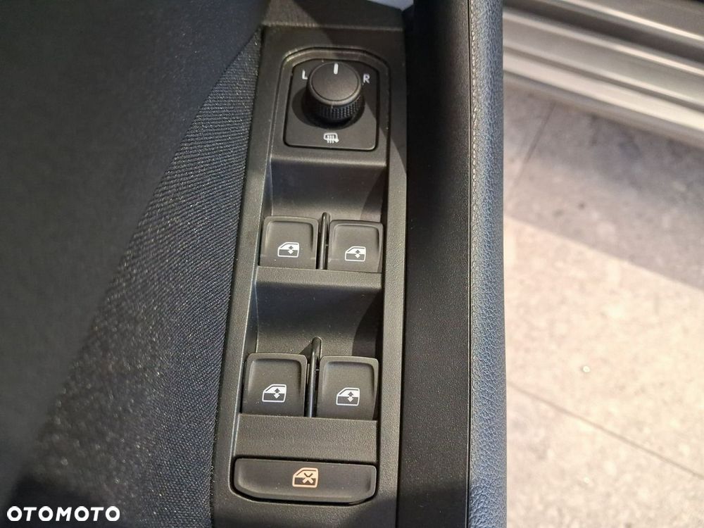 Skoda Scala 1.0 TSI Selection DSG - 34