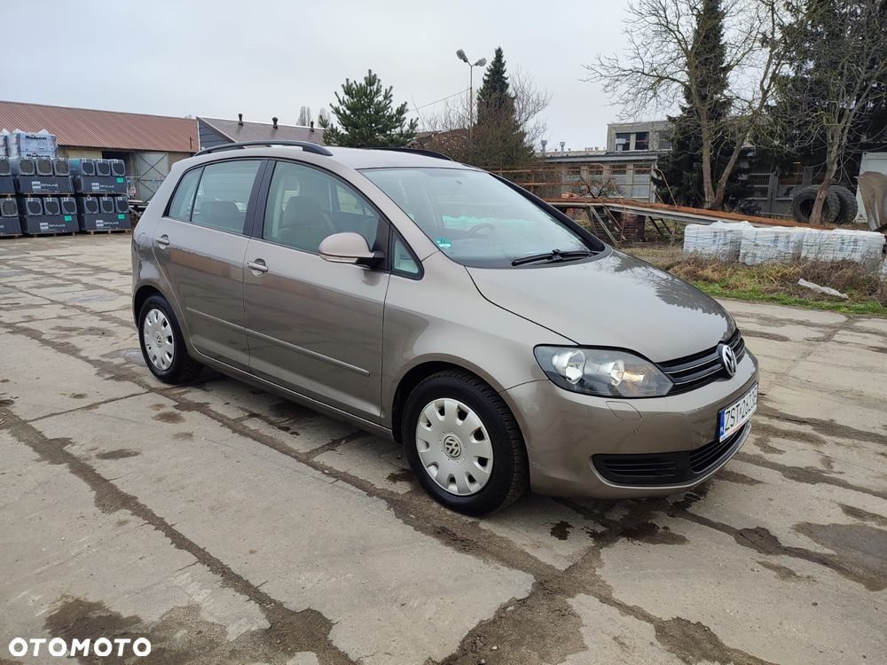 Volkswagen Golf Plus - 11
