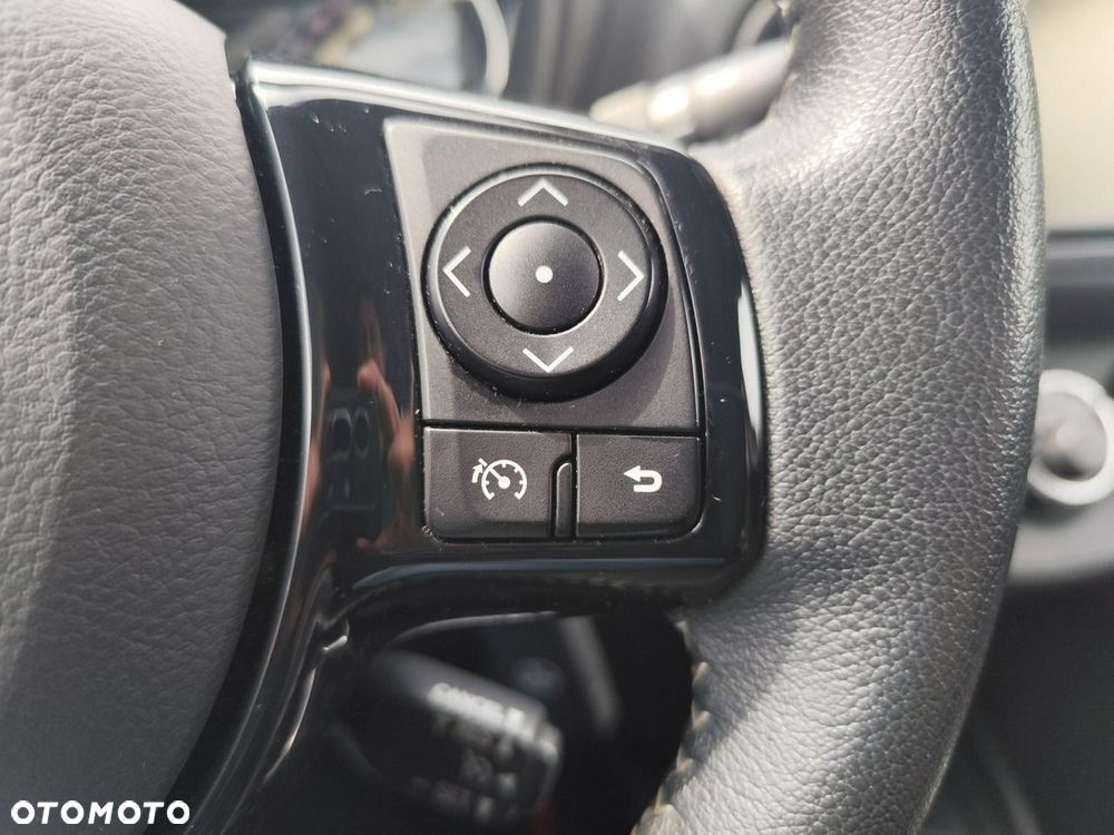 Toyota Yaris 1.5 Premium - 16