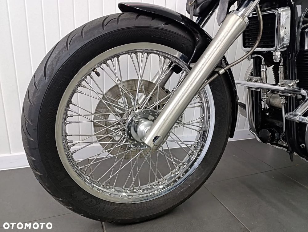Suzuki Intruder - 9