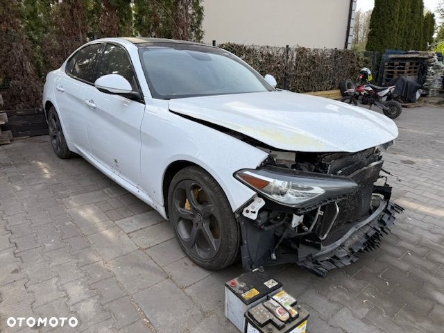 Alfa Romeo Giulia 2.0 Turbo 16V AT8 Veloce - 1