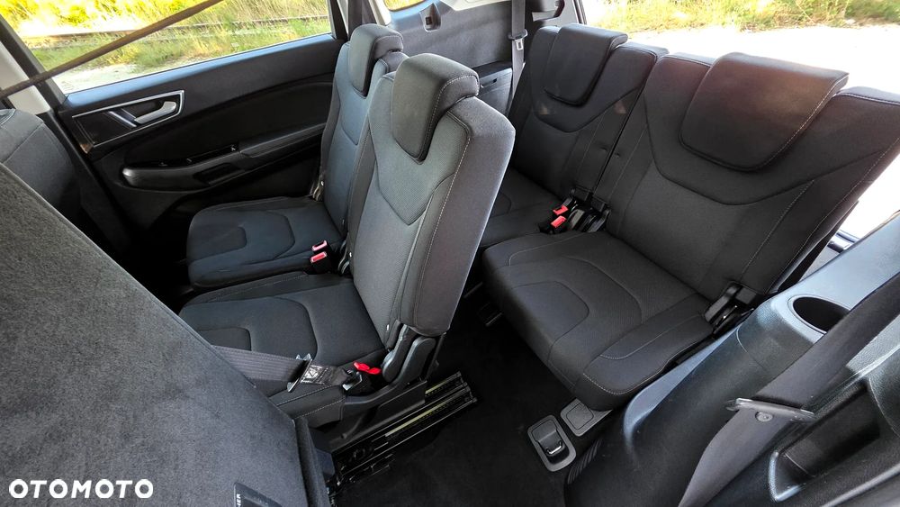 Ford S-Max 2.0 TDCi 4WD Titanium PowerShift - 32