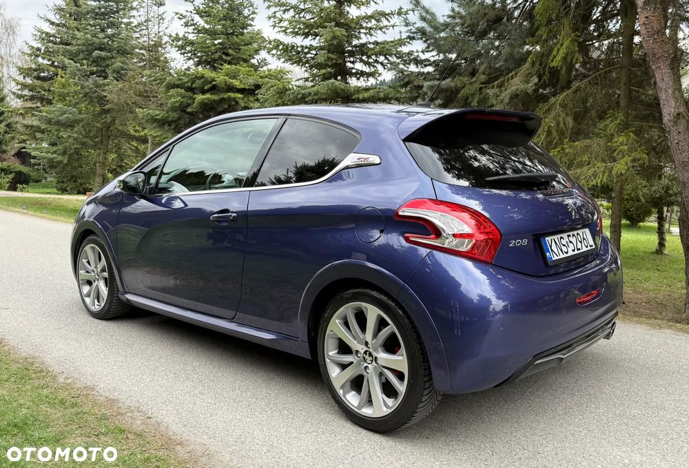 Peugeot 208 GTI 200 THP - 10
