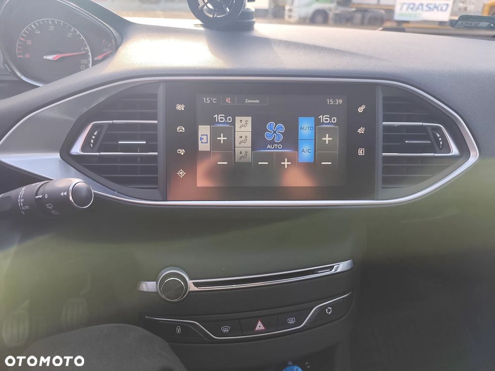 Peugeot 308 BlueHDi 120 Stop & Start Active - 17