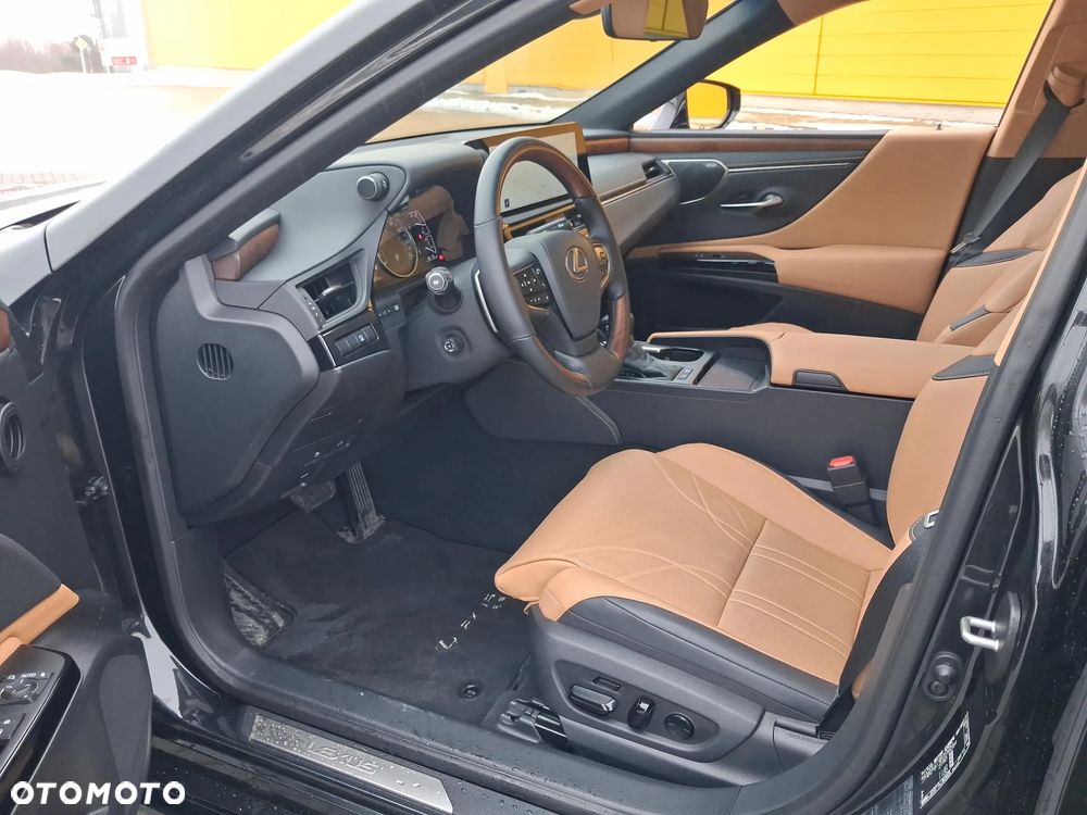 Lexus ES 300h Prestige - 9