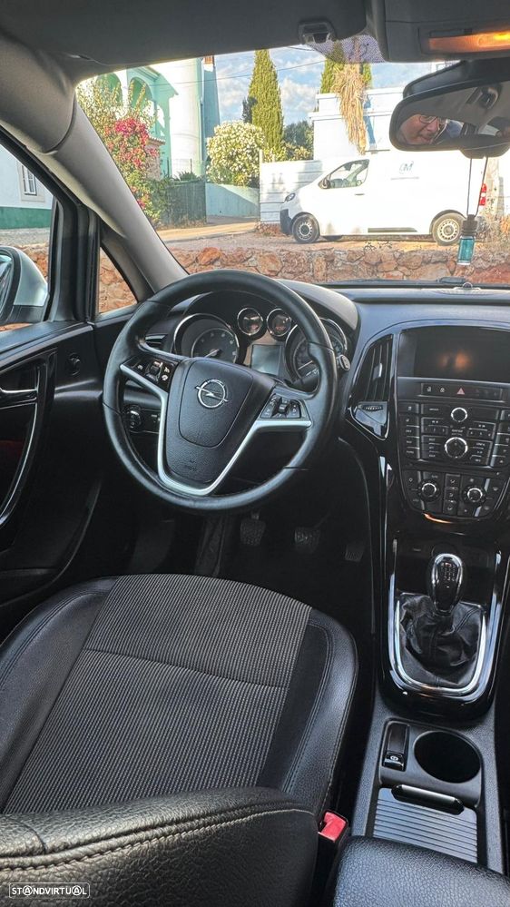 Opel Astra Sports Tourer - 3