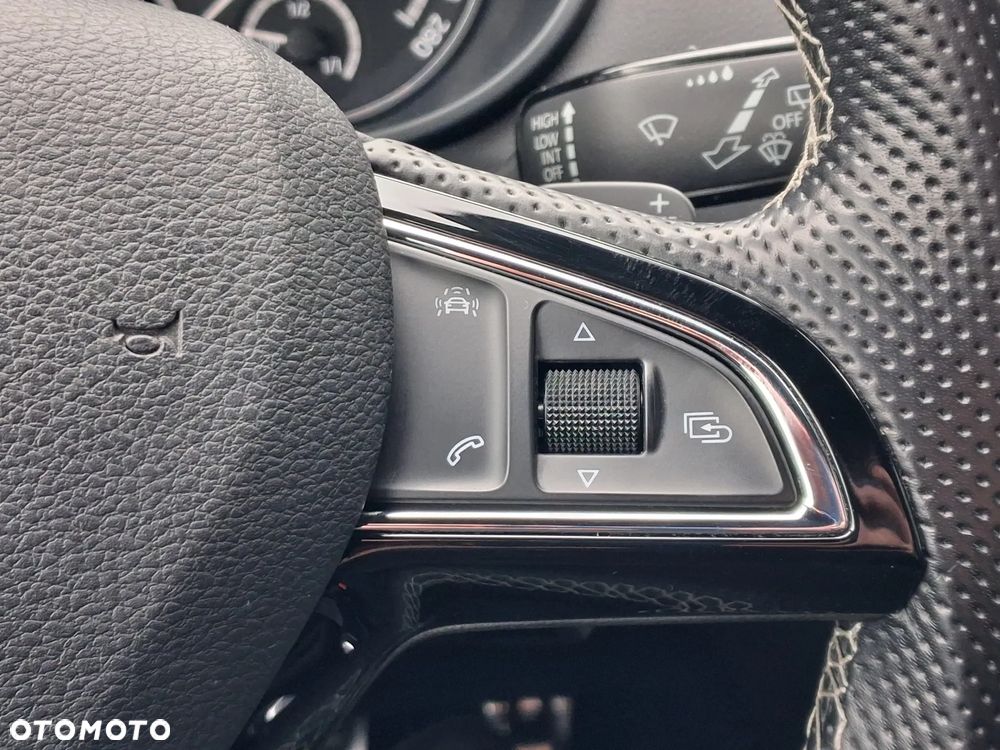 Skoda Octavia 2.0 TDI SCR RS DSG - 20