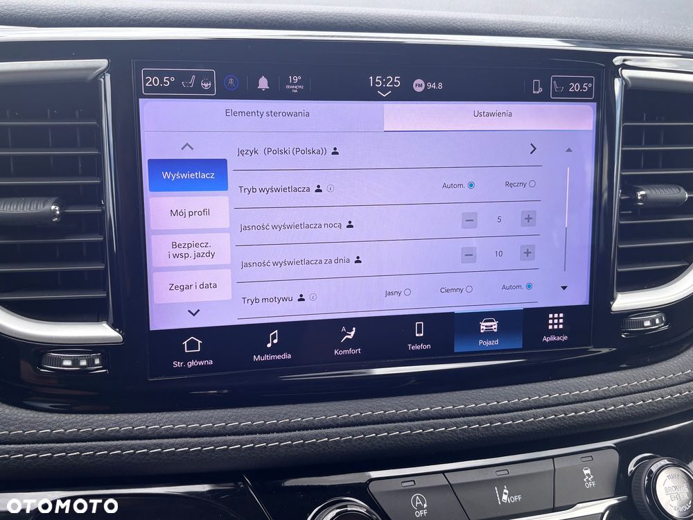 Chrysler Pacifica - 34