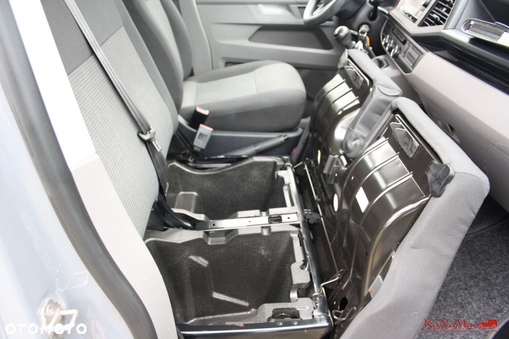 Volkswagen Transporter - 22