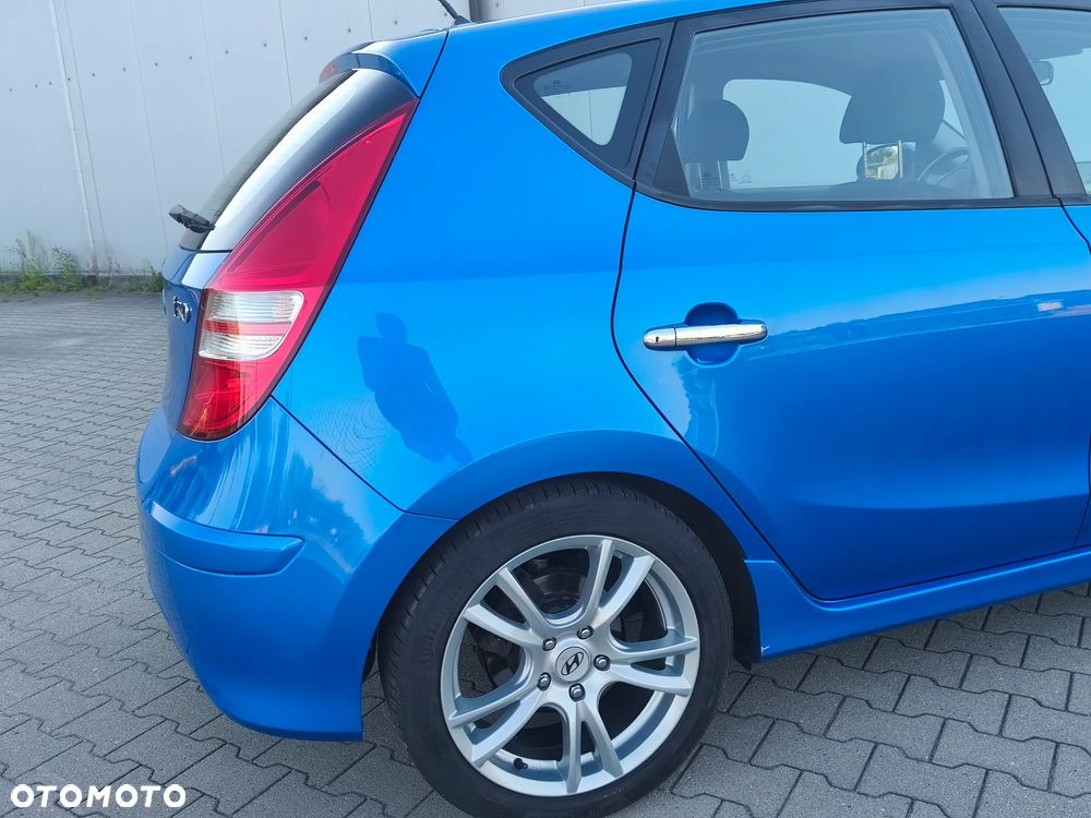 Hyundai i30 1.4 Blue Comfort - 24