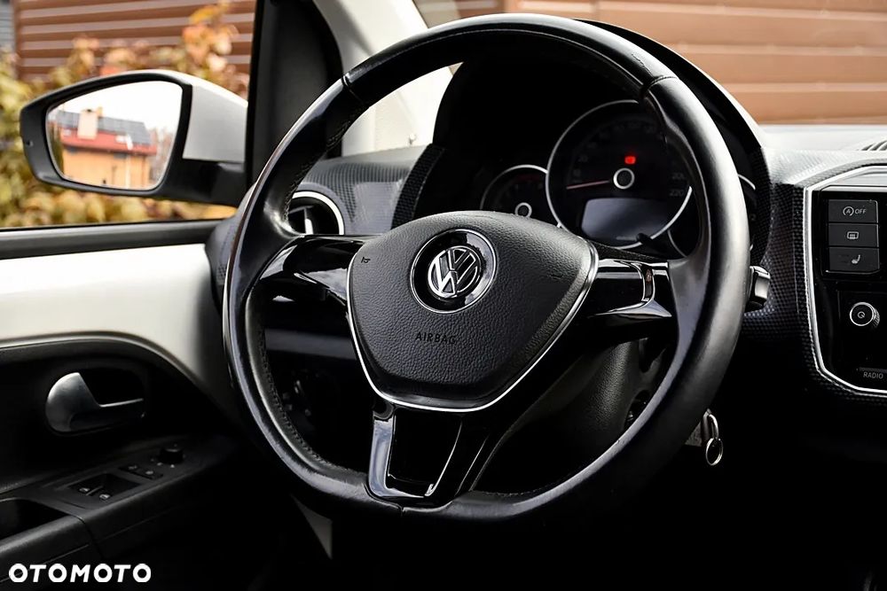 Volkswagen up! 1.0 high - 20