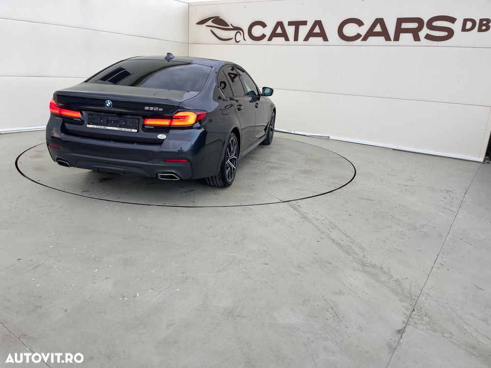 BMW Seria 5 530e Aut. M Sport Edition - 13