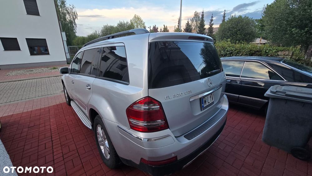 Mercedes-Benz GL 320 CDI 4Matic 7G-TRONIC - 22