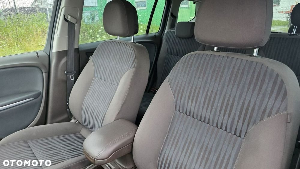 Opel Zafira - 11