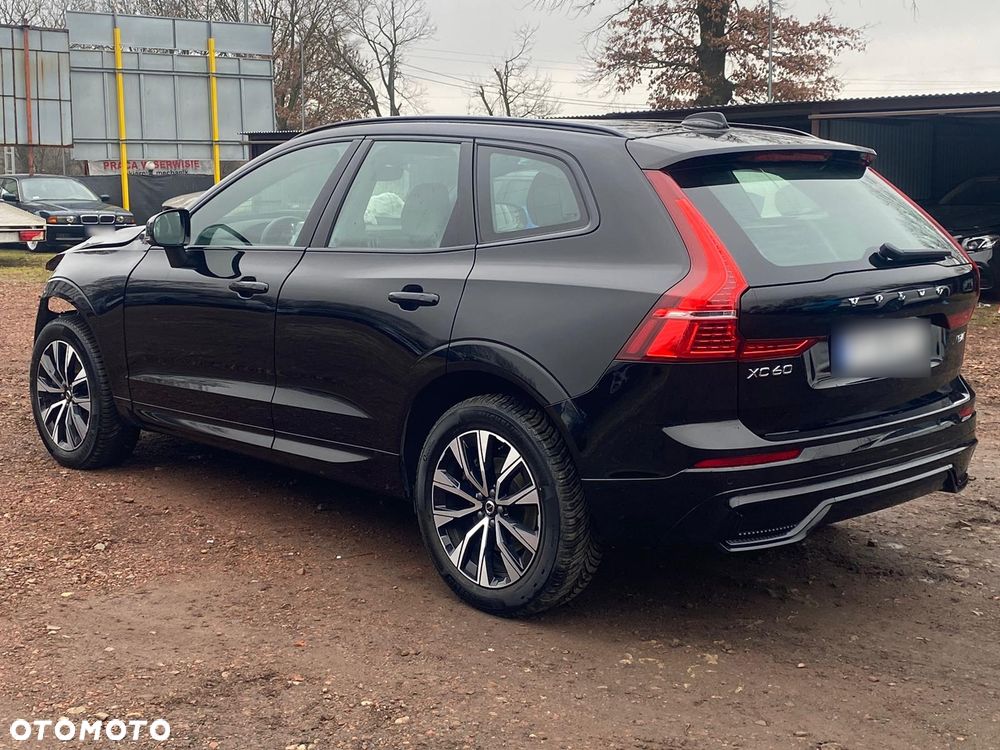 Volvo XC 60 B4 D AWD Plus Dark - 11