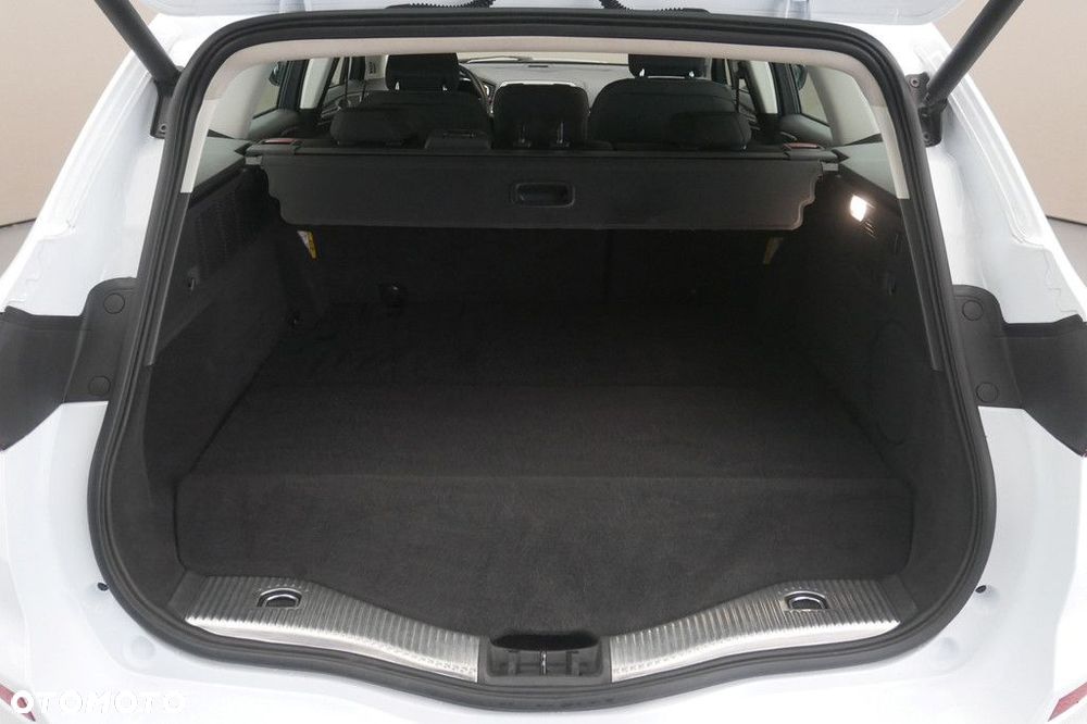 Ford Mondeo - 16